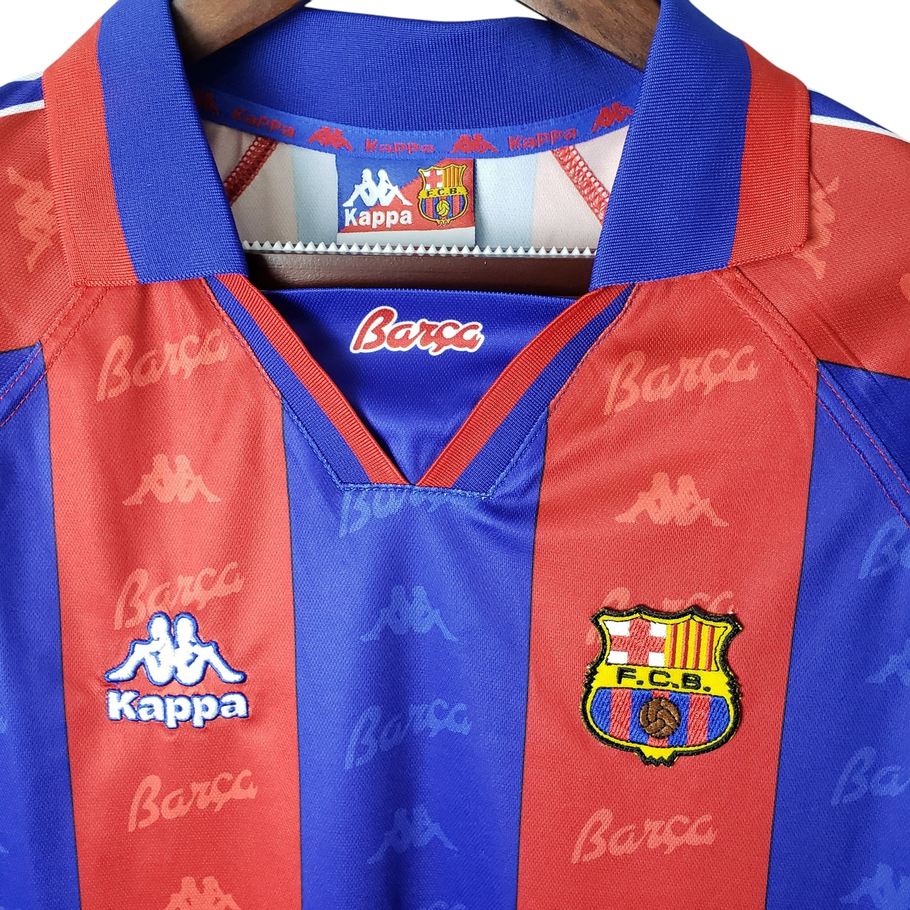 camisa-barcelona-retro-1995-1996-azul-e-vermelha-kappa