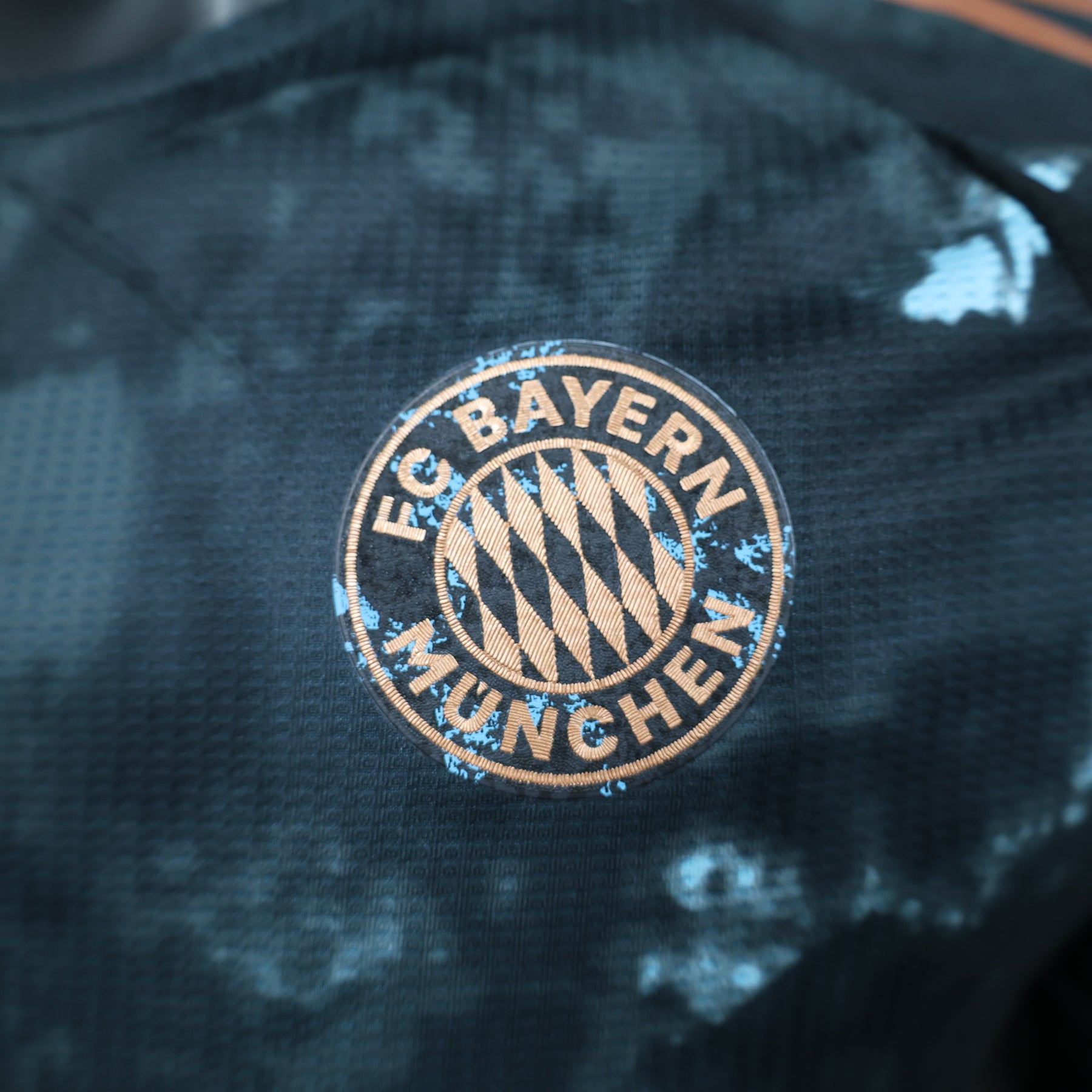 camisa-ii-bayern-de-munique-24-25-jogador-adidas-masculina-preta