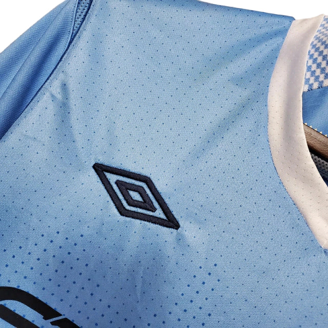 camisa-manchester-city-retro-2011-2012-azul-umbro