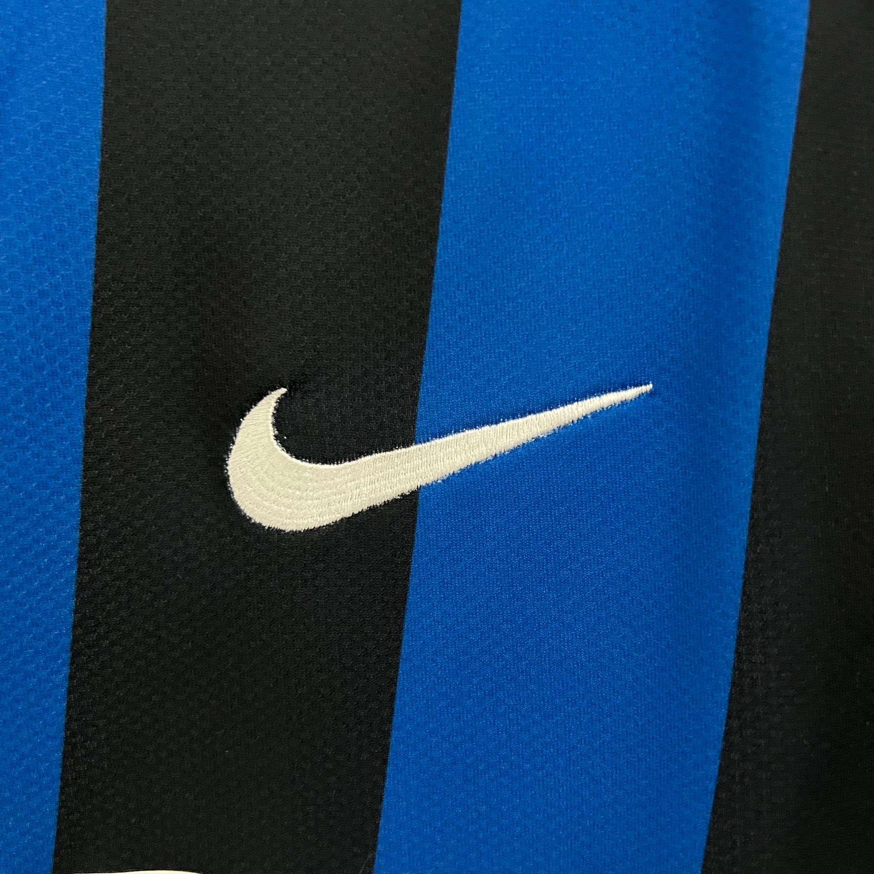 camisa-retro-inter-de-milao-i-2009-2010-masculina-nike-azul-e-preta