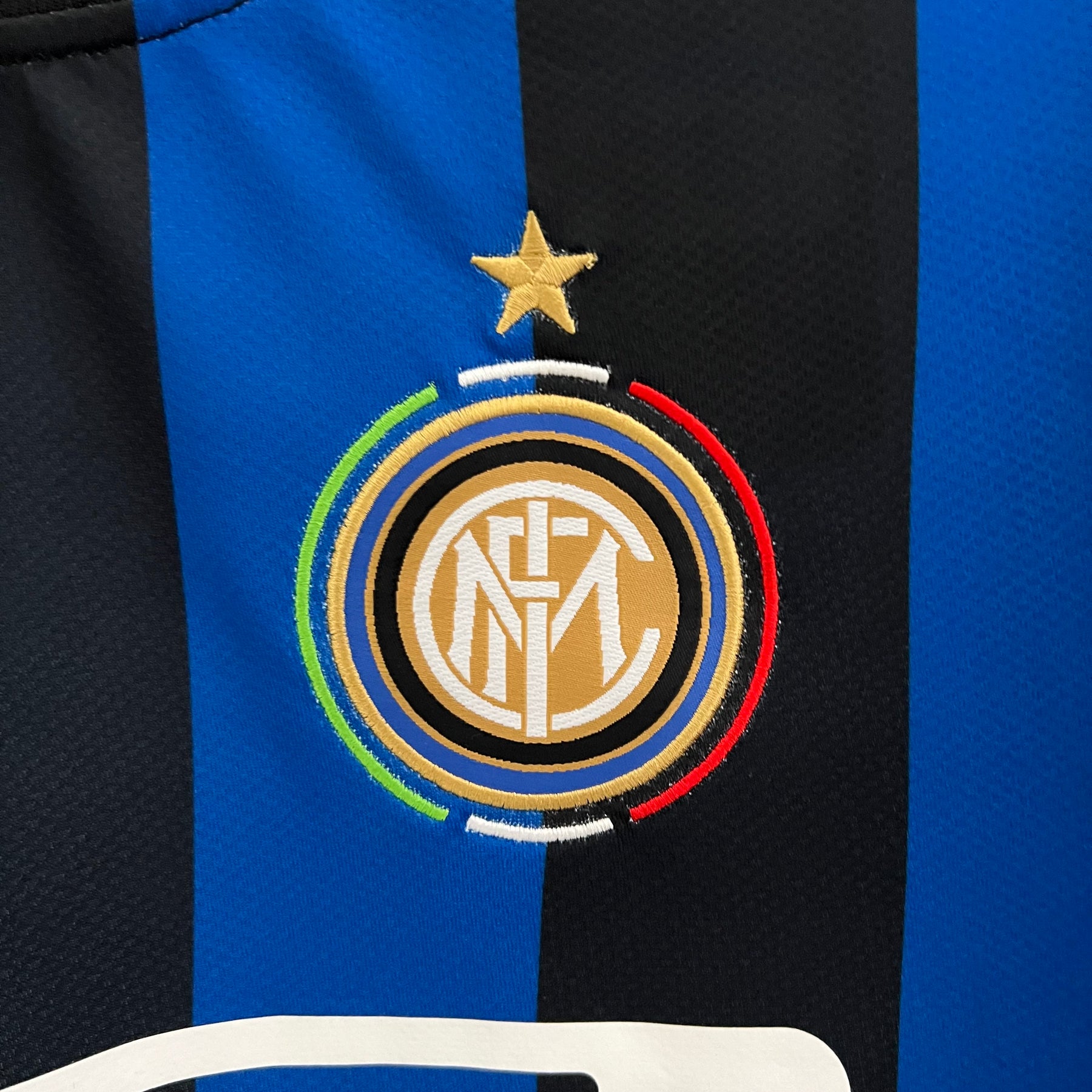 camisa-retro-inter-de-milao-i-2009-2010-masculina-nike-azul-e-preta
