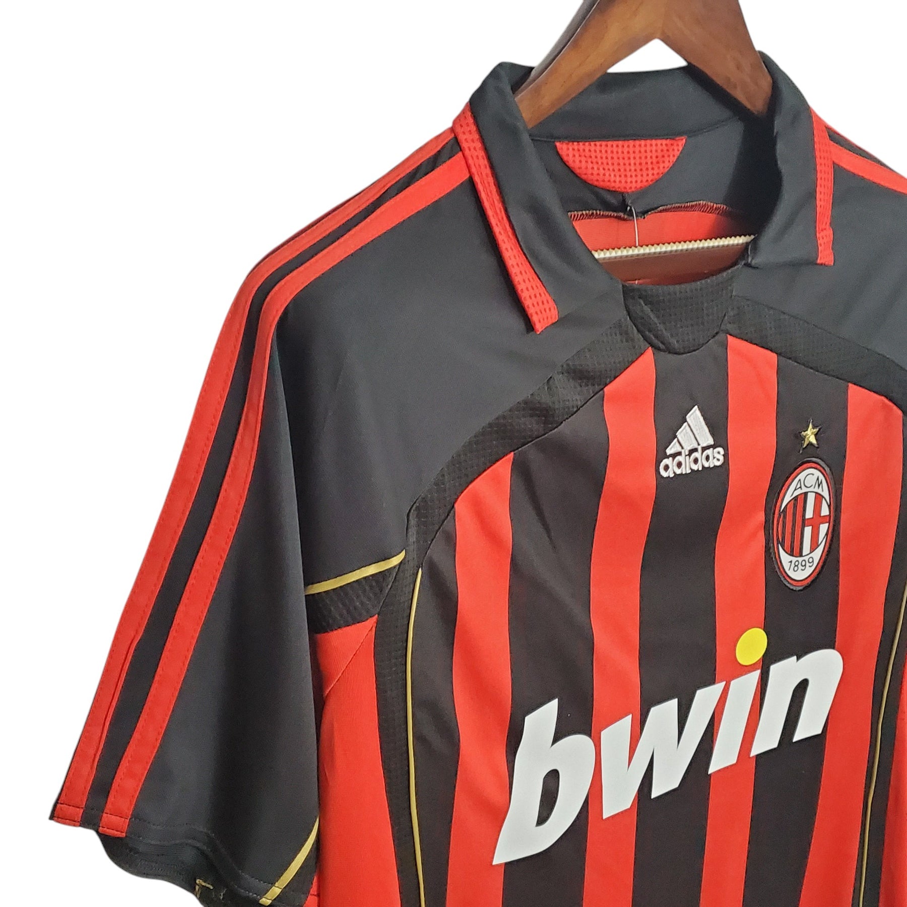 camisa-retro-milan-2006-2007-adidas-vermelha-e-preta