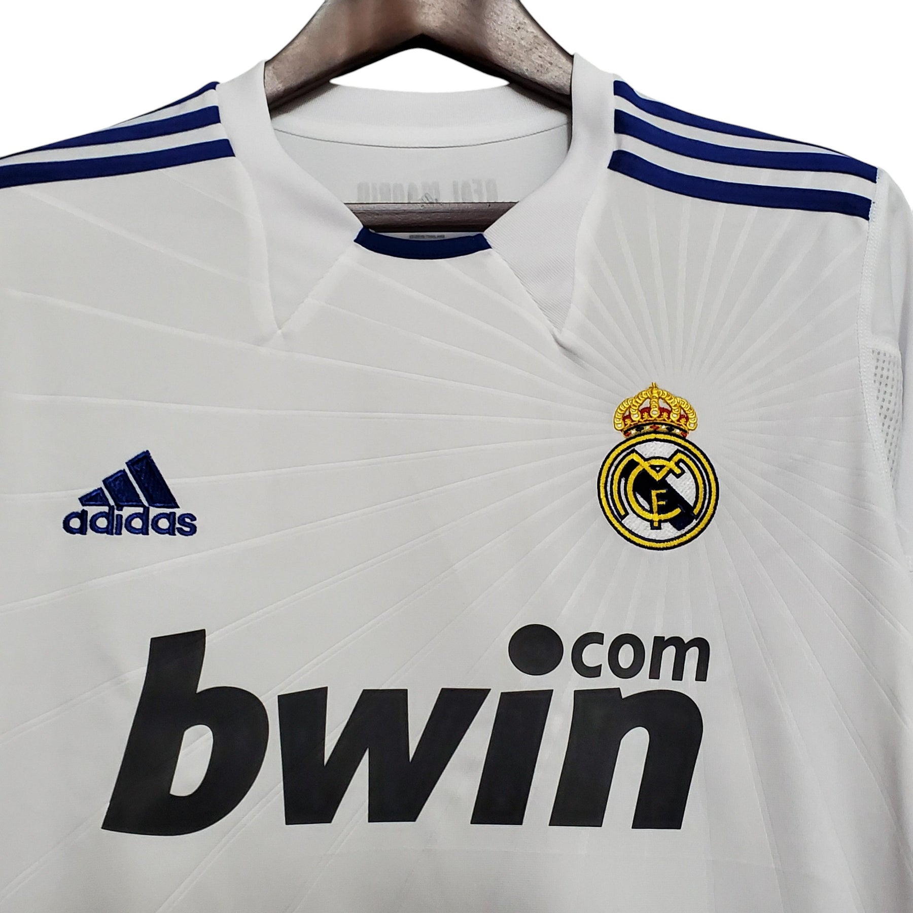 camisa-retro-real-madrid-10-11-masculina-adidas-branca