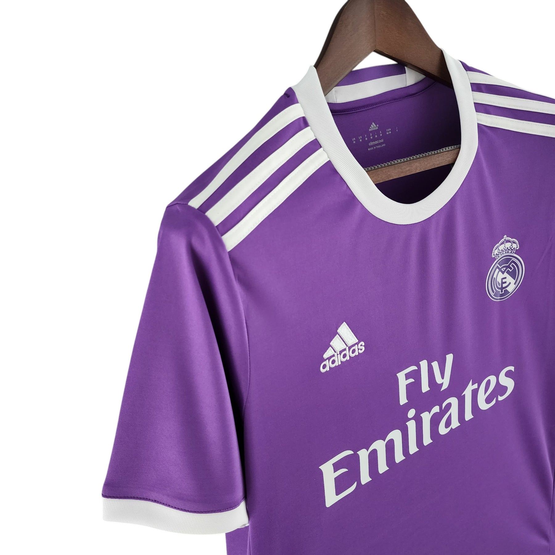 camisa-retro-real-madrid-16-17-masculina-adidas-roxa