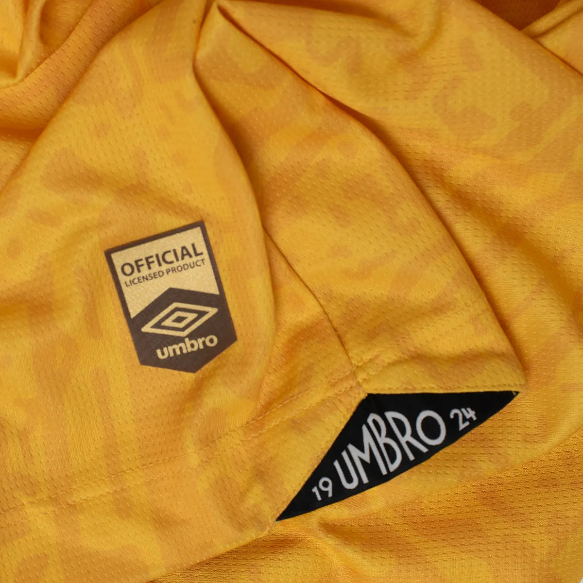 camisa-santos-iii-24-25-torcedor-umbro-masculina-amarela-com-detalhes-em-preto