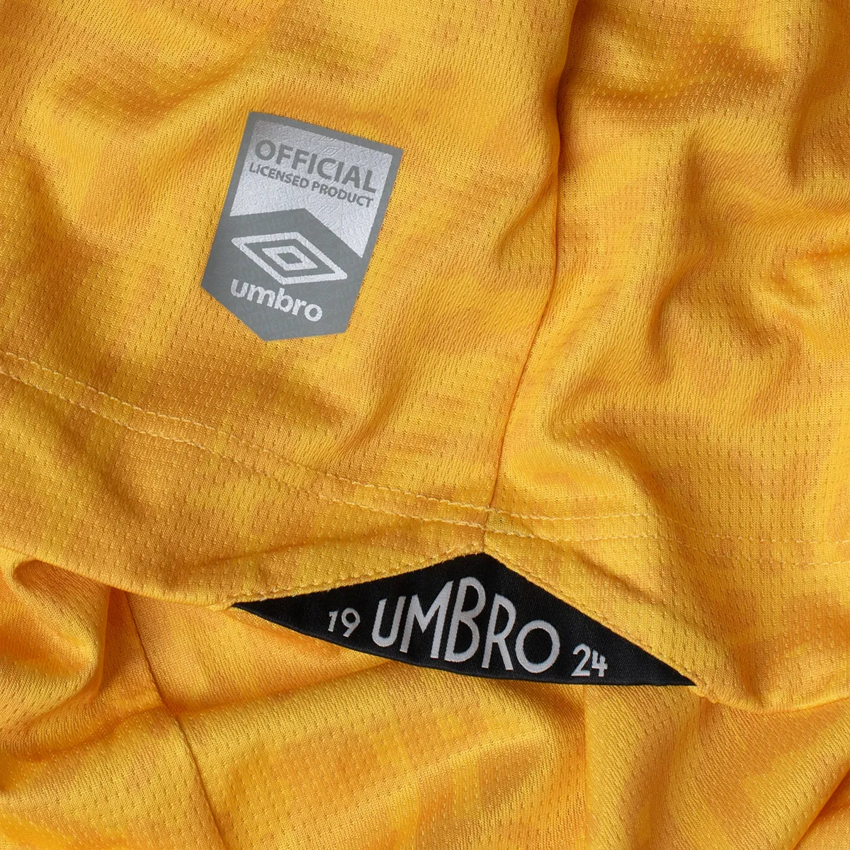 camisa-santos-iii-24-25-torcedor-umbro-masculina-amarela-com-detalhes-em-preto