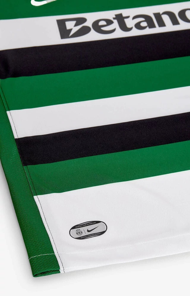 camisa-sporting-lisboa-i-24-25-torcedor-nike-masculina-preta-com-detalhes-em-verde-e-branco