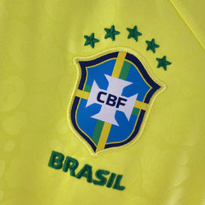 camisa-i-selecao-brasileira-2022-torcedor-nike-feminina-amarela