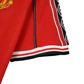 camisa-manchester-united-retro-1998-1999-vermelha-umbro
