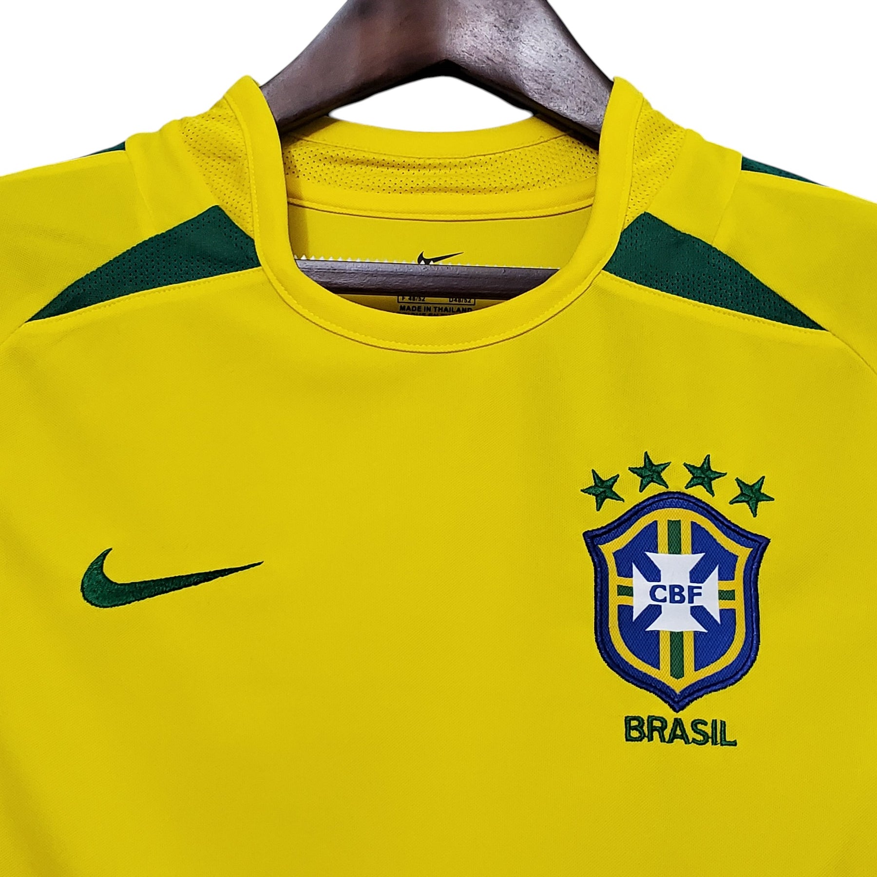 camisa-retro-2002-selecao-brasileira-nike-masculina-amarela