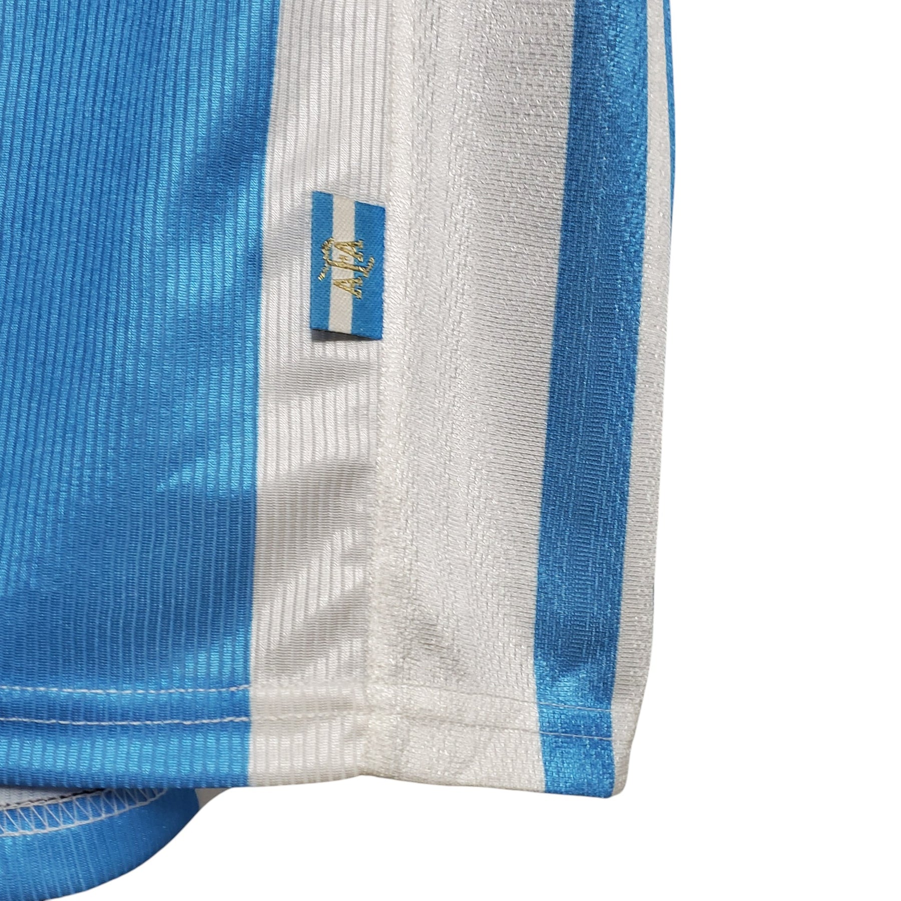 camisa-retro-argentina-1998-masculina-adidas-branca-com-detalhes-em-azul