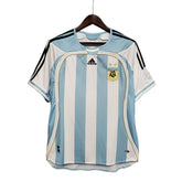 camisa-retro-argentina-2006-masculina-adidas-branca-com-detalhes-em-azul