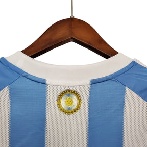 camisa-retro-argentina-2010-masculina-adidas-branca-com-detalhes-em-azul