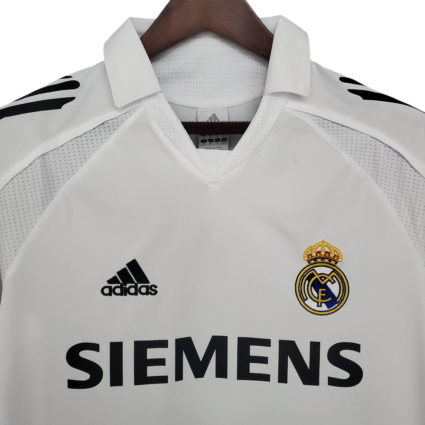 camisa-retro-real-madrid-05-06-masculina-adidas-branca