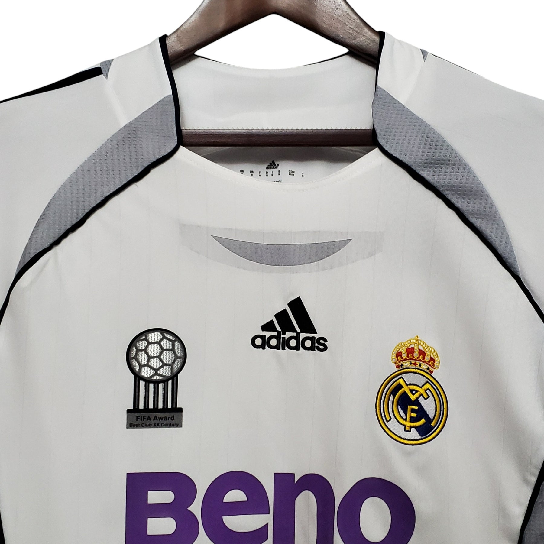 camisa-retro-real-madrid-06-07-manga-longa-masculina-adidas-branca