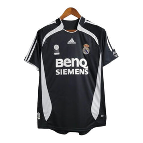 camisa-retro-real-madrid-06-07-masculina-adidas-preta