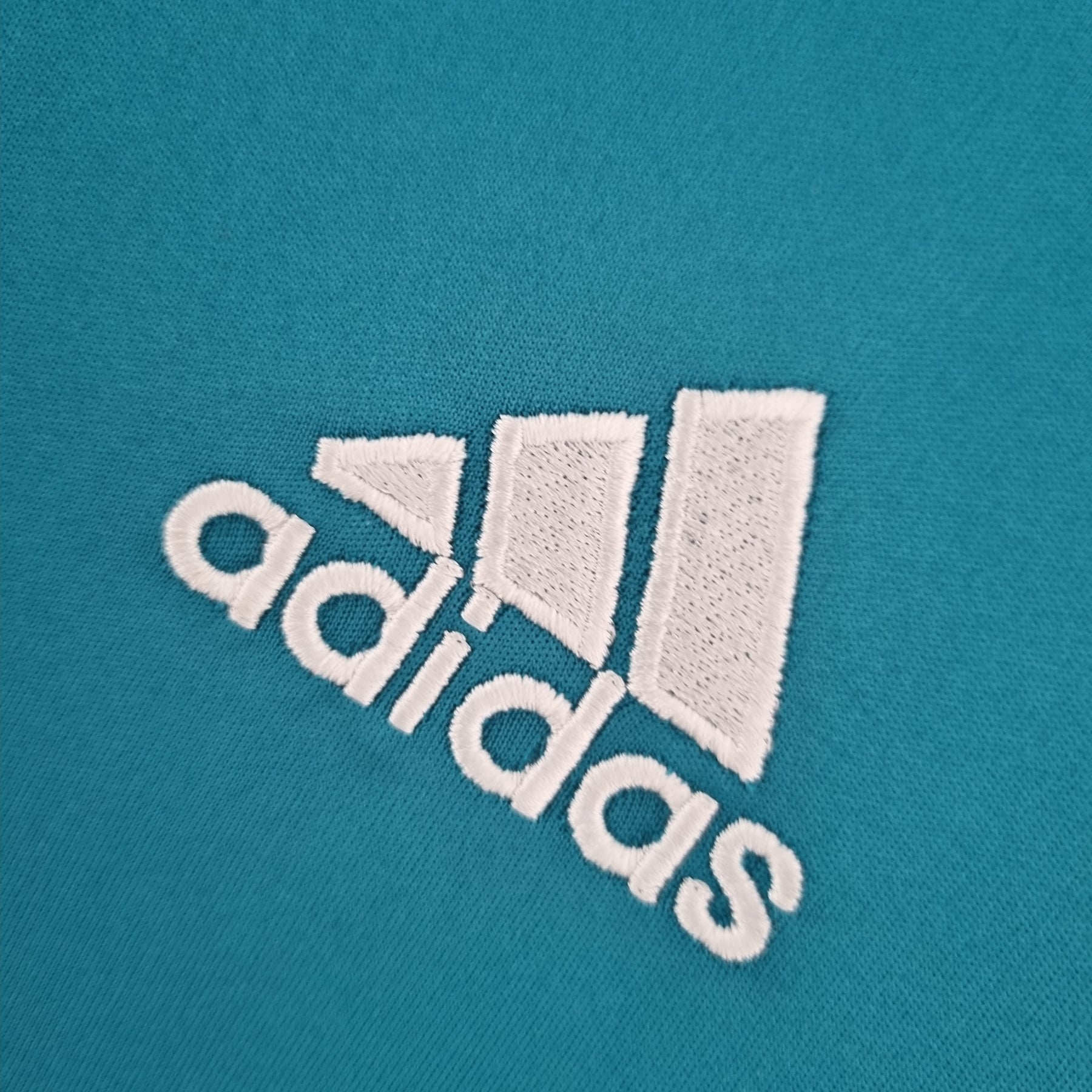 camisa-retro-real-madrid-17-18-masculina-adidas-azul