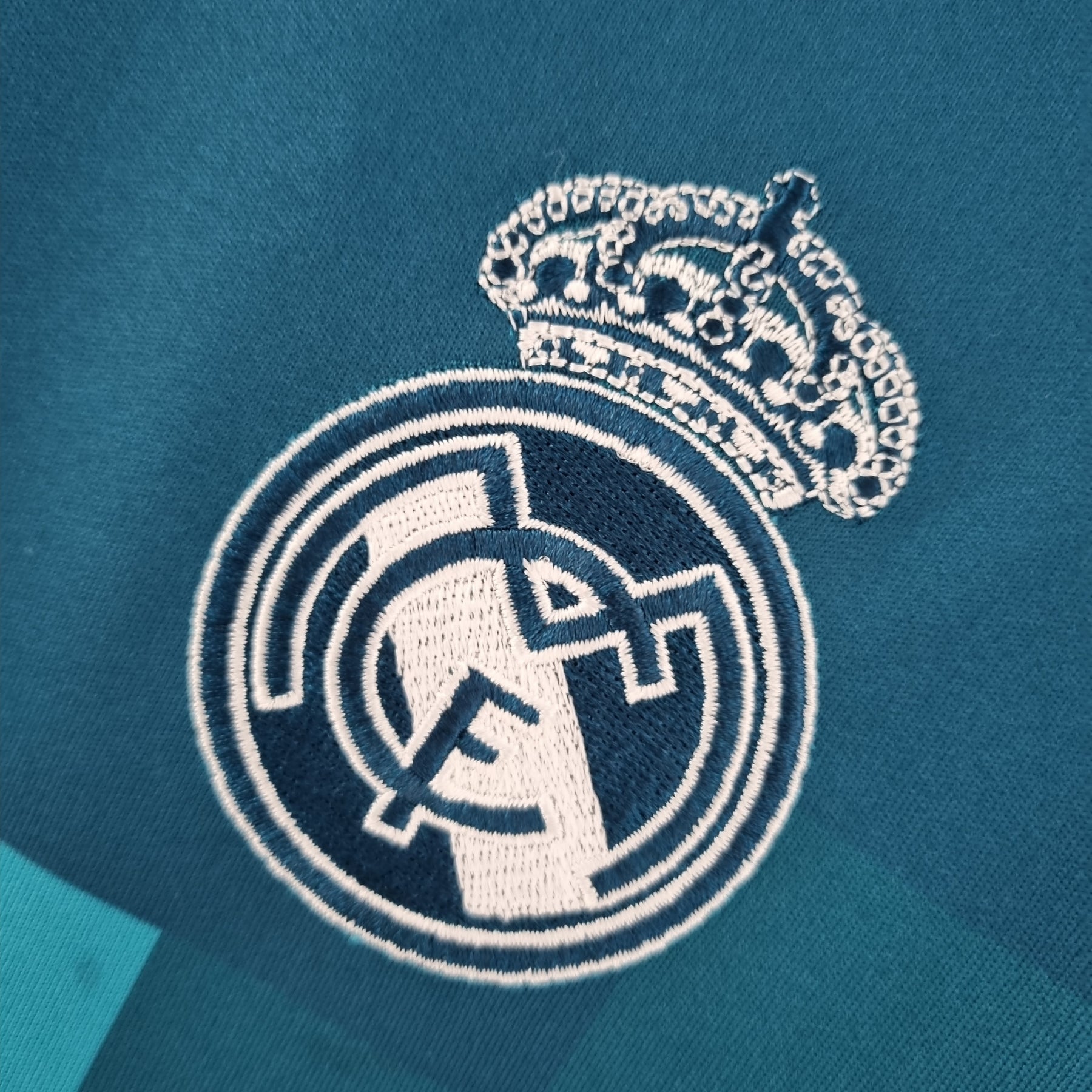camisa-retro-real-madrid-17-18-masculina-adidas-azul
