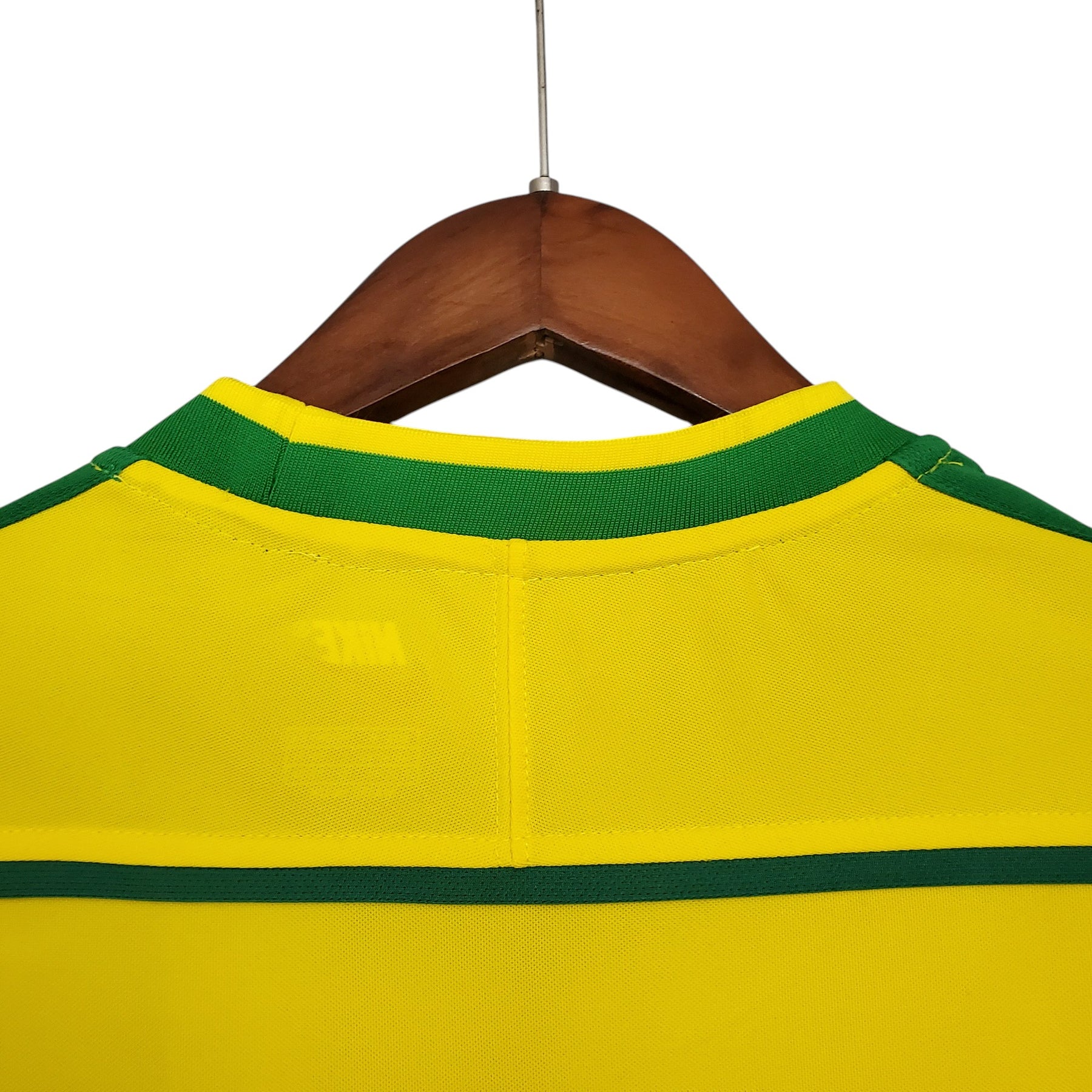 camisa-selecao-brasileiro-retro-1998-nike-torcedor-masculina-amarela