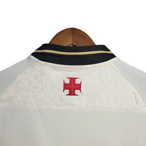 camisa-vasco-da-gama-iii-22-23-torcedor-kappa-feminina-branca-com-detalhes-em-preto-e-dourado
