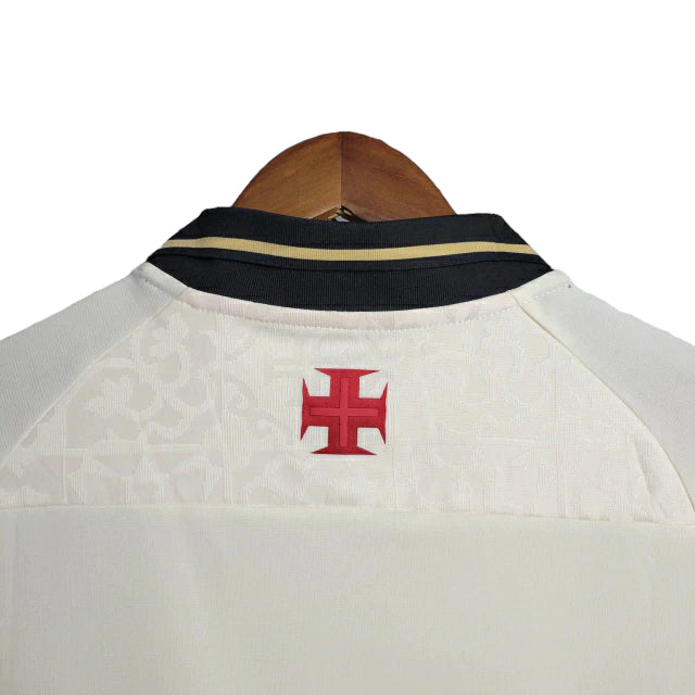 camisa-vasco-da-gama-iii-22-23-torcedor-kappa-feminina-branca-com-detalhes-em-preto-e-dourado